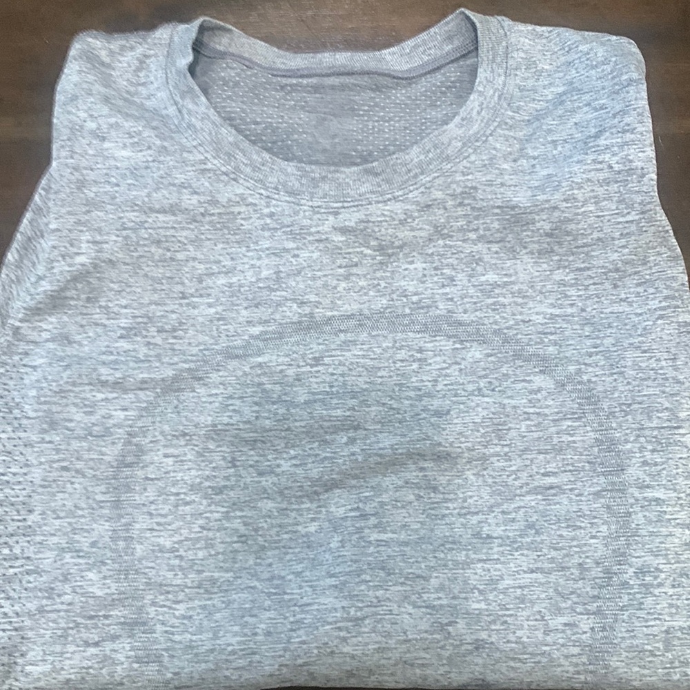 Lululemon size 4 light gray worn once
